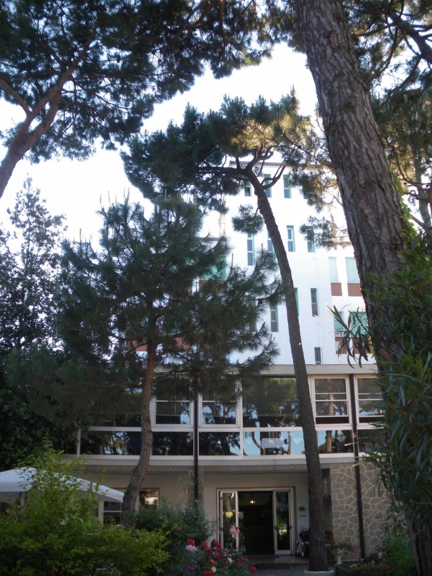 Hotel Promenade Milano Marittima Exterior foto