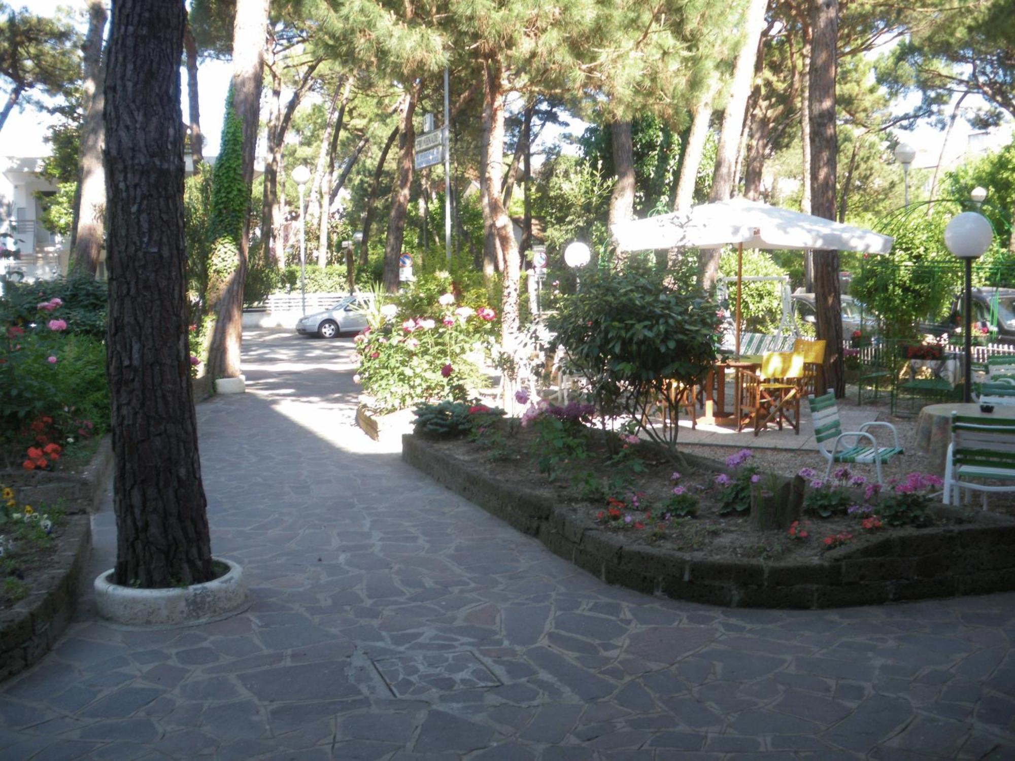 Hotel Promenade Milano Marittima Exterior foto
