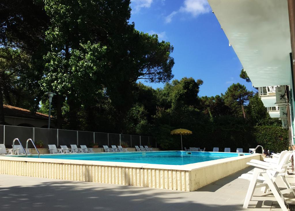 Hotel Promenade Milano Marittima Exterior foto